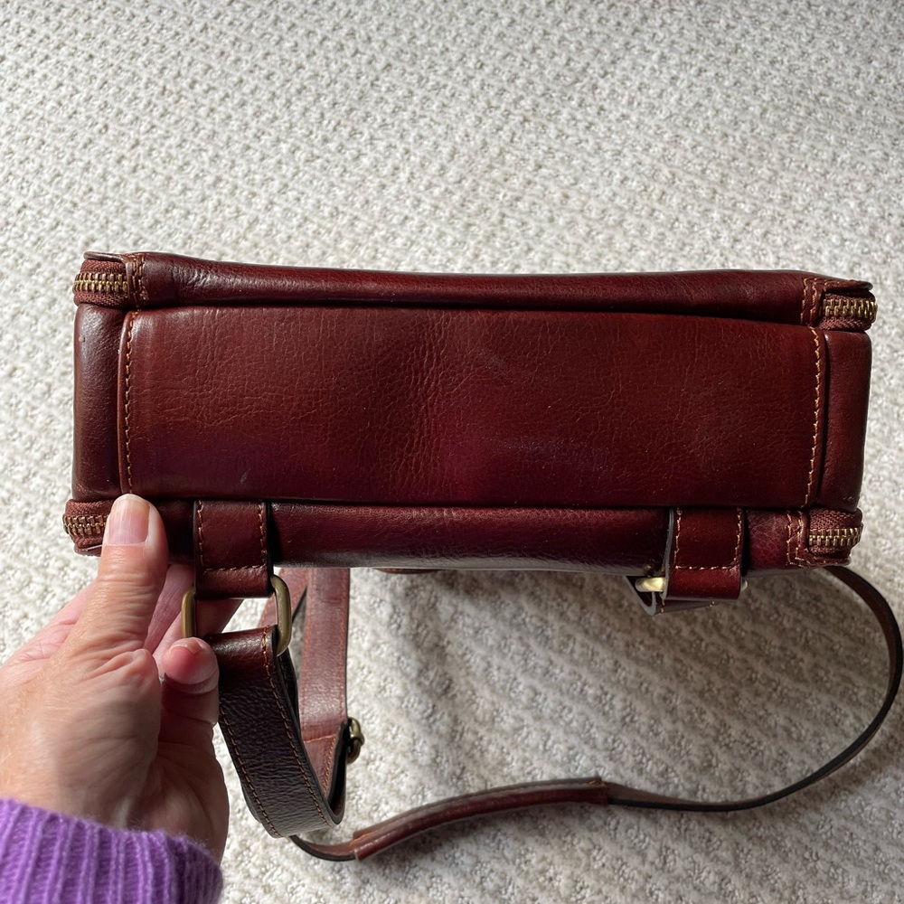 Beautiful Leather Backpack - Picture 6 of 6